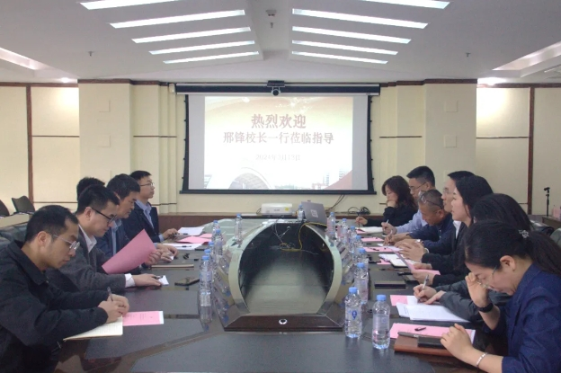 深圳校区调研座谈会现场