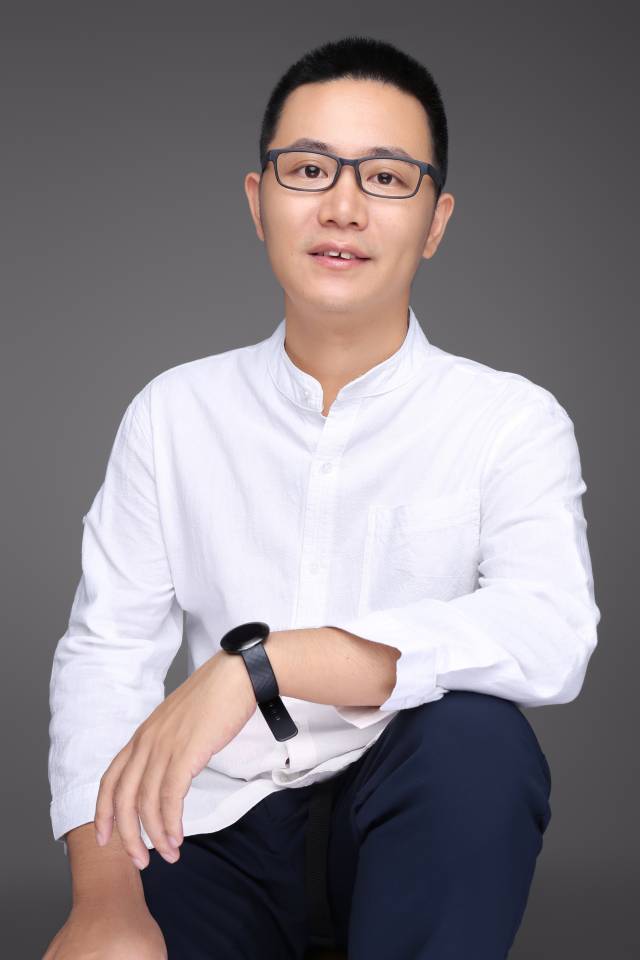 暨南大学中文系副主任郑焕钊
