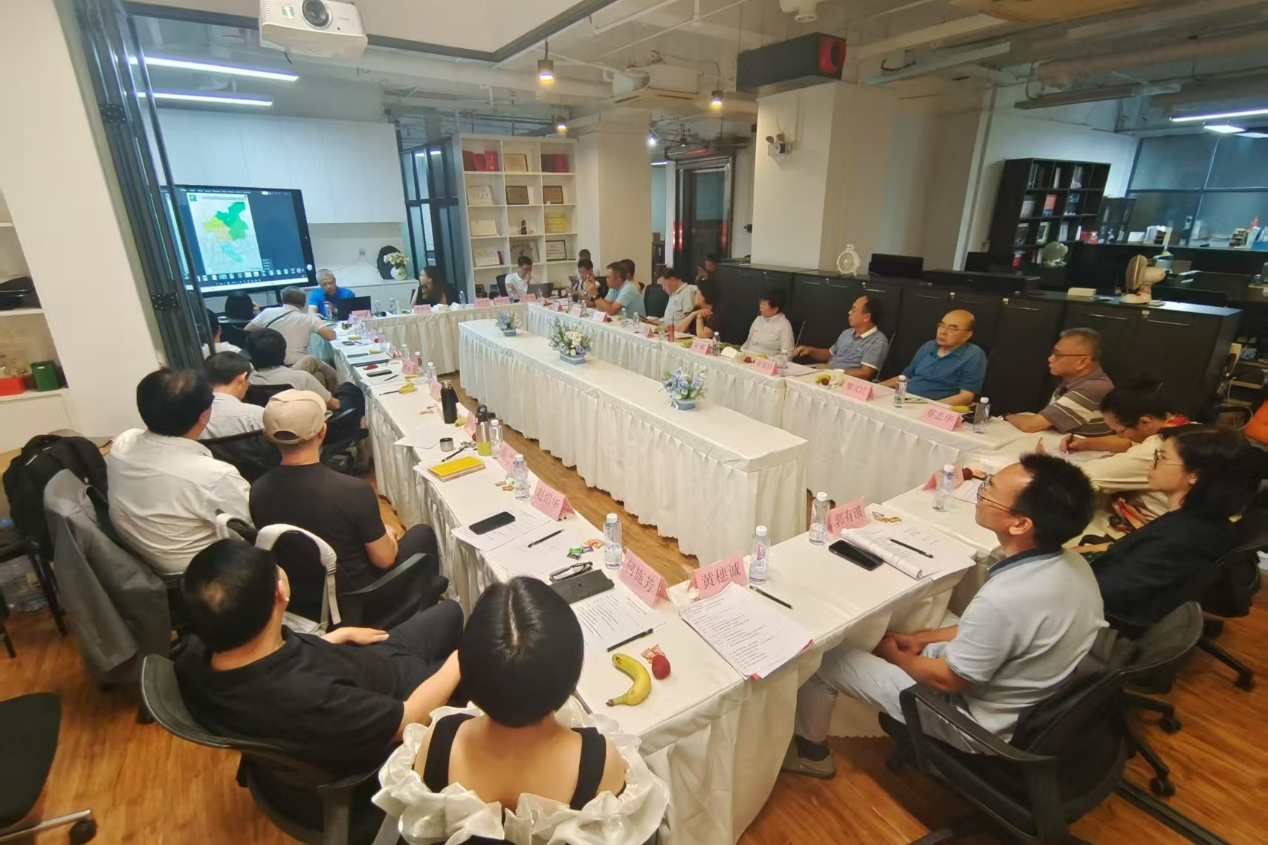 【深圳特区报】专家共议“穗港深”及大湾区城市发展路径，深圳“科技与烟火共生”