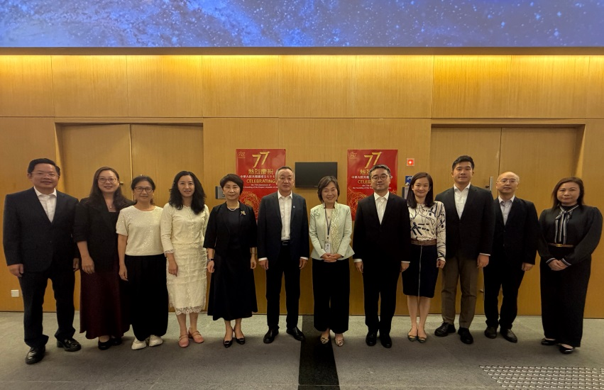 赴香港教育局拜访交流 配图2