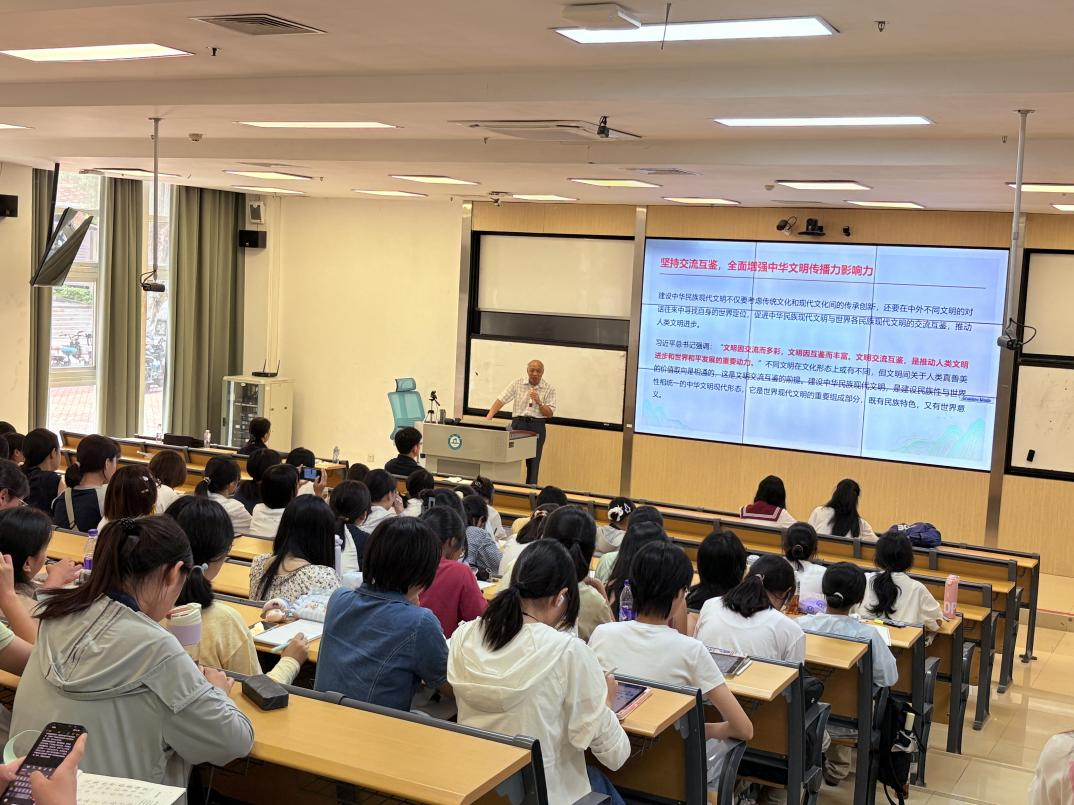 授课现场 配图3