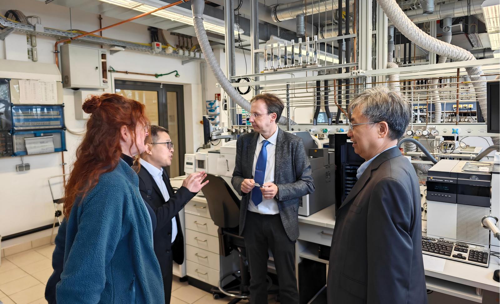 拜访德国威廉—克劳迪茨研究所