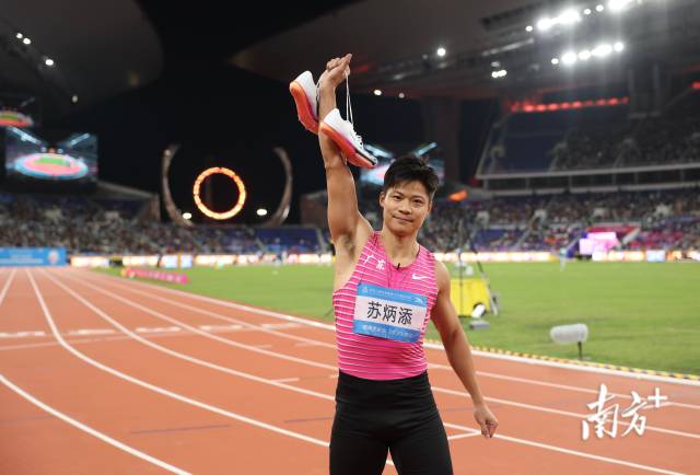 苏炳添:我想回到赛场,和大家说一声再见。