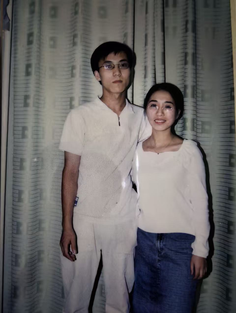 李红涛、陈丽芳夫妻合影