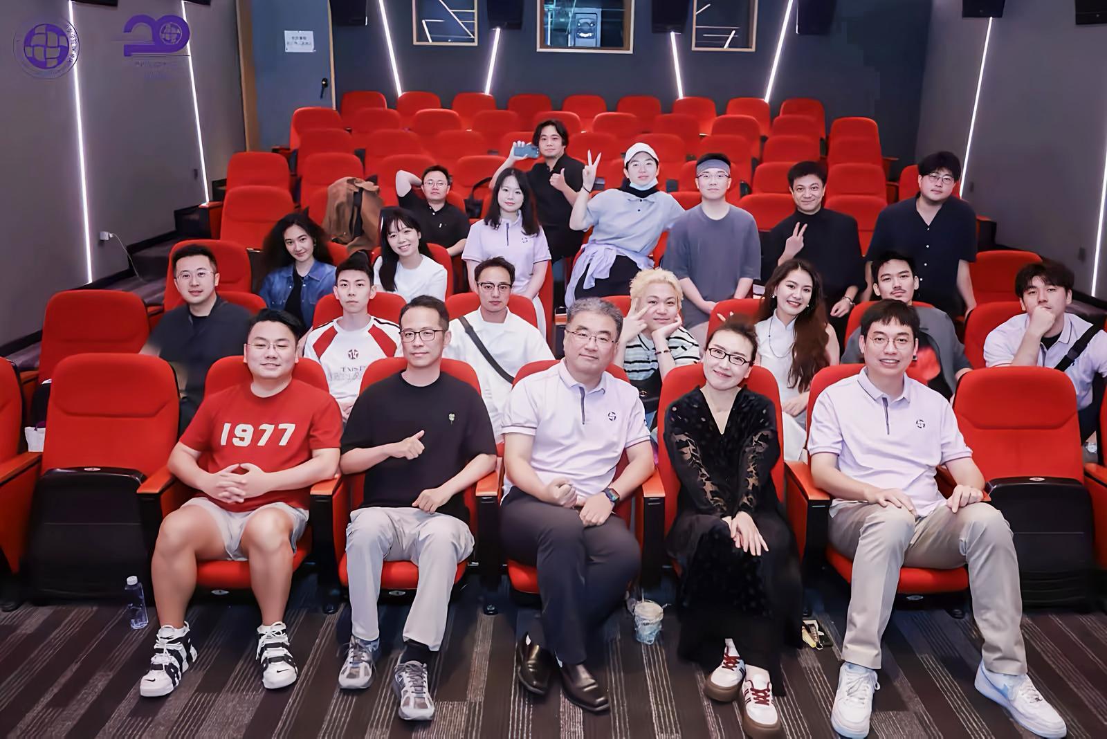 艺术学院校友会成立影视系合影